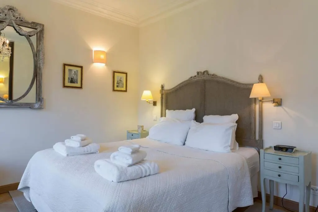 27 Avenue De La Bourdonnais 75007 Chablis شقة *