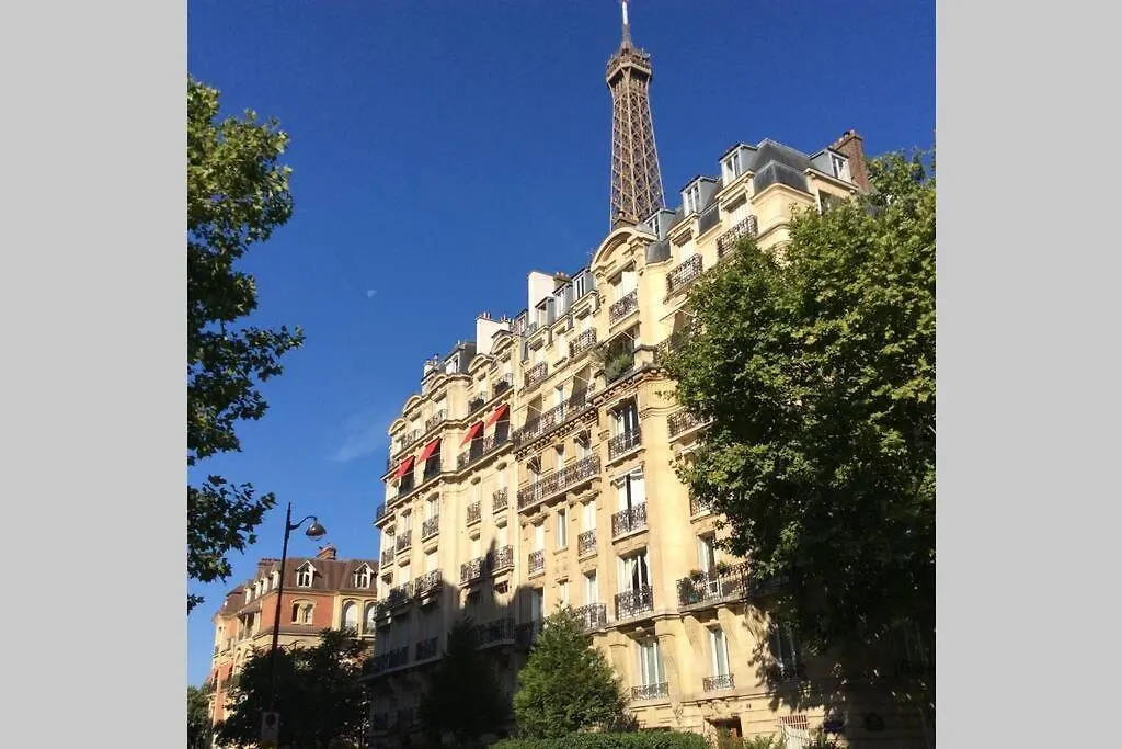 27 Avenue De La Bourdonnais 75007 Chablis * باريس