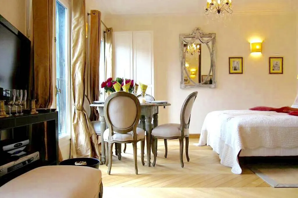 شقة 27 Avenue De La Bourdonnais 75007 Chablis باريس
