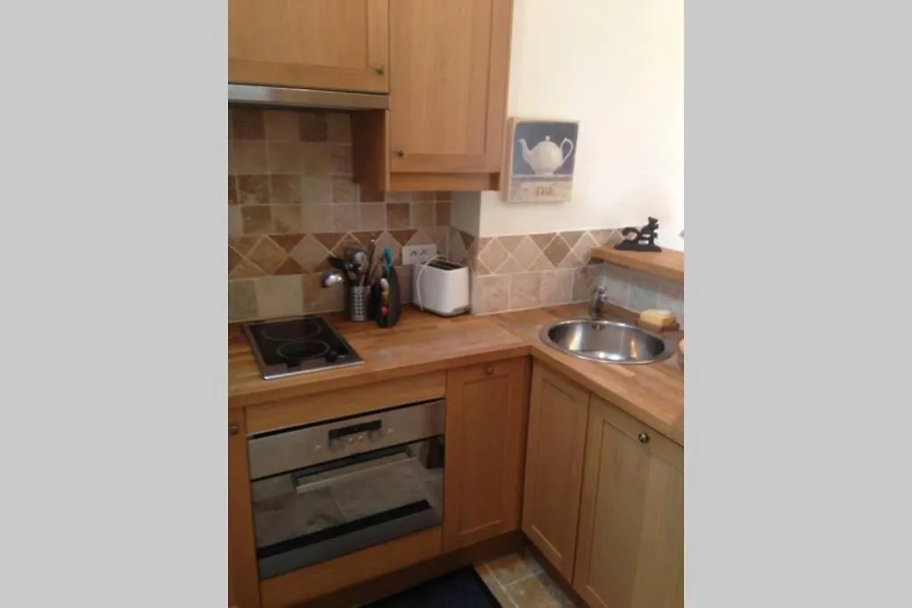 27 Avenue De La Bourdonnais 75007 Chablis