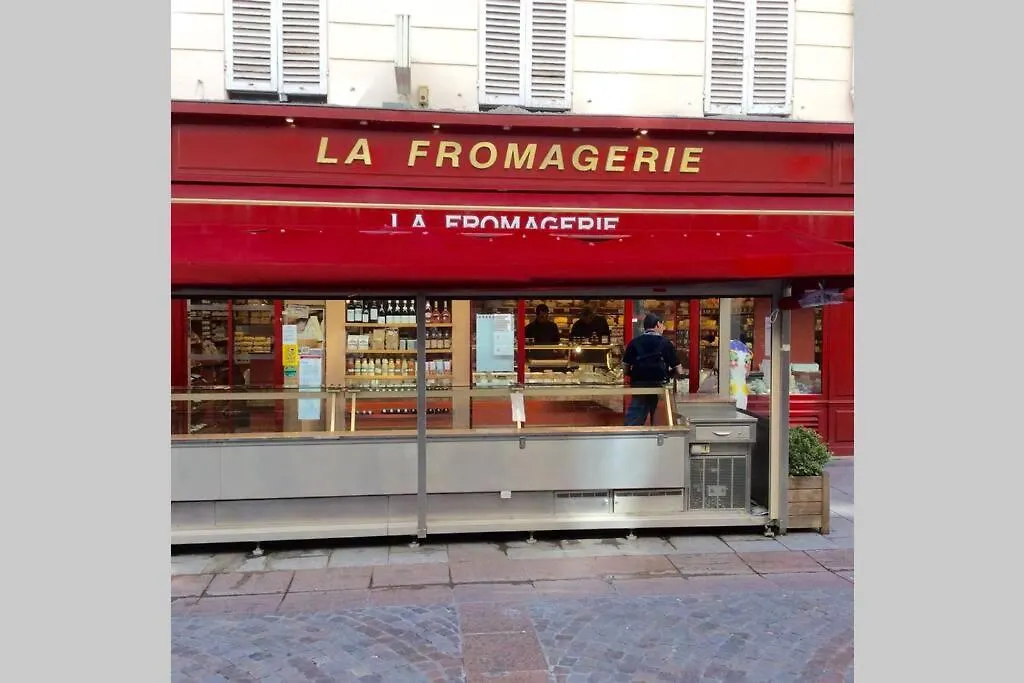 27 Avenue De La Bourdonnais 75007 Chablis Apartment Paris