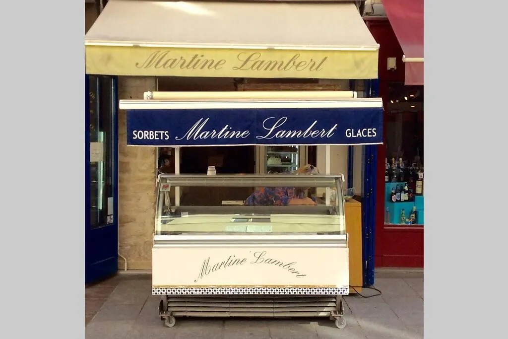 شقة 27 Avenue De La Bourdonnais 75007 Chablis *