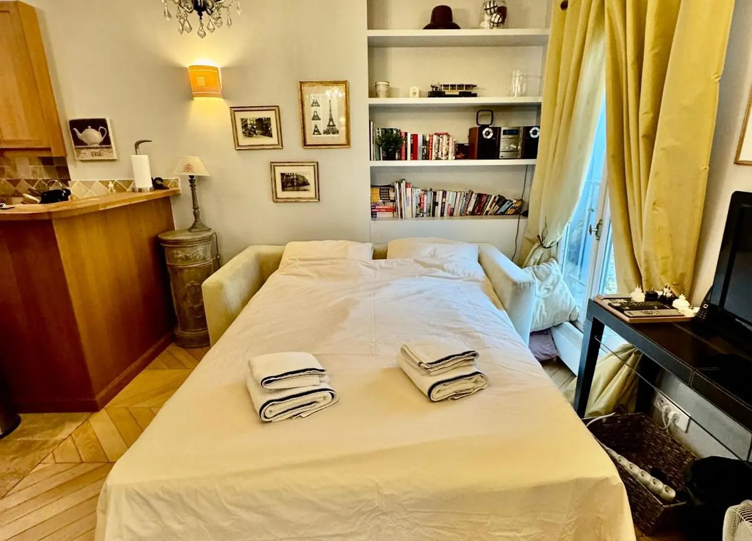 27 Avenue De La Bourdonnais 75007 Chablis * باريس