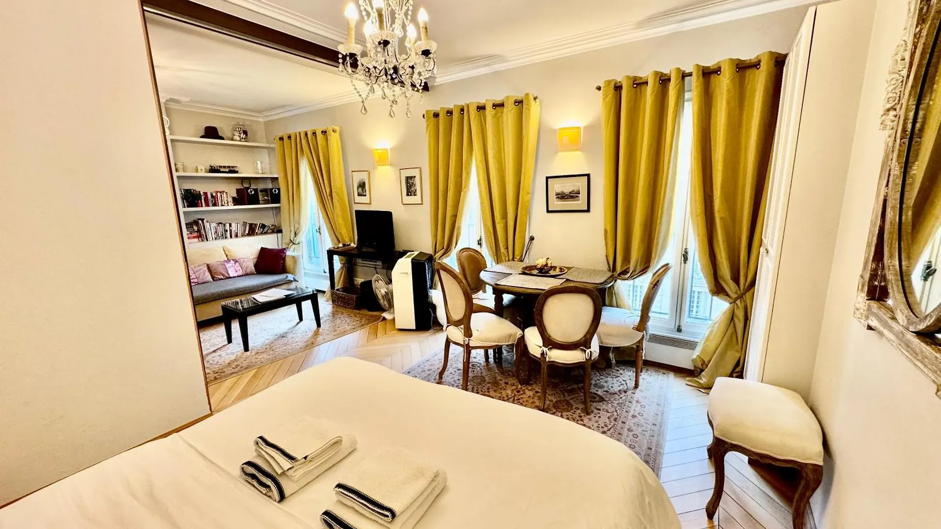 27 Avenue De La Bourdonnais 75007 Chablis Apartment *